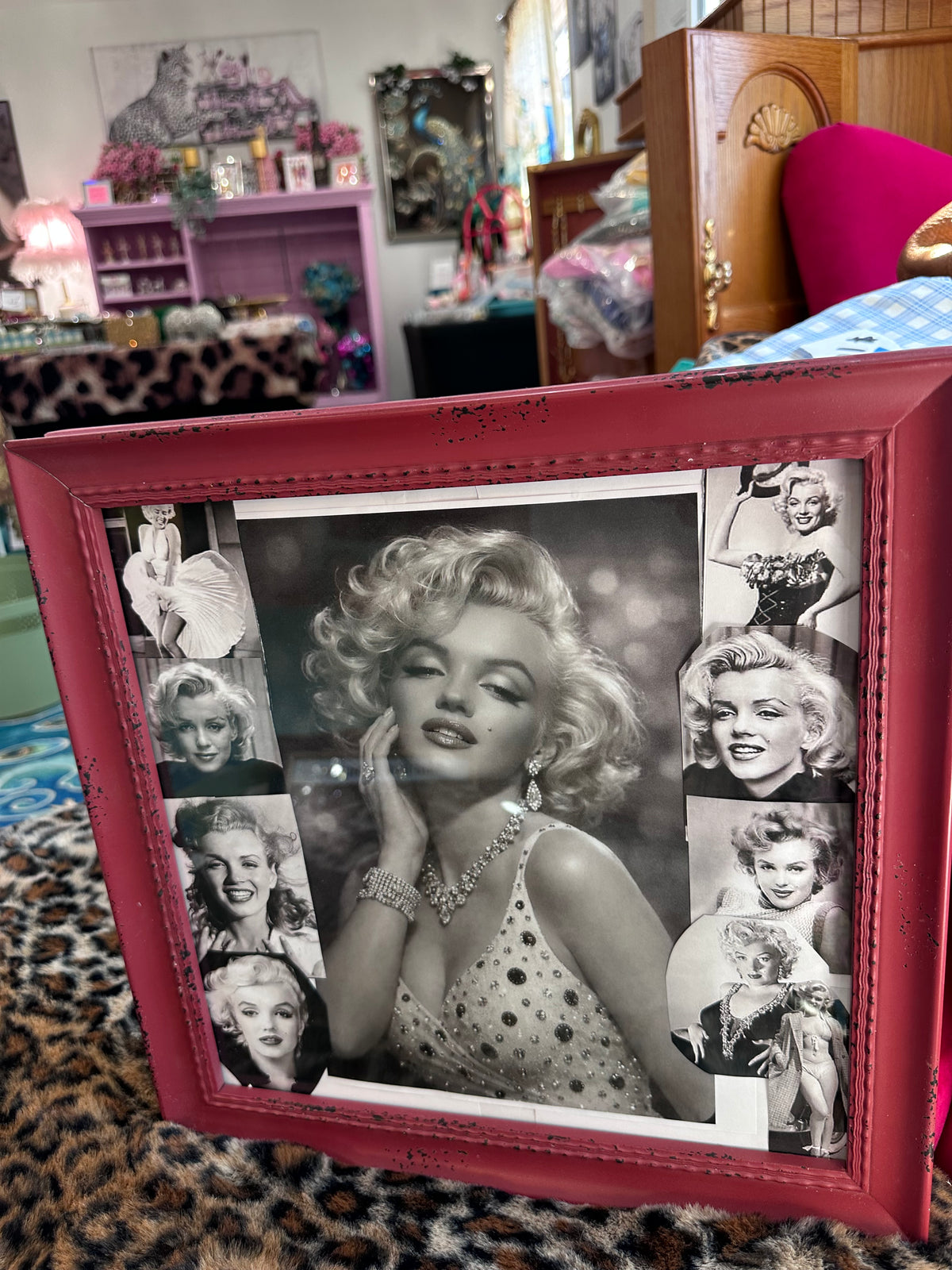 Beautiful pictures of Marilyn Monroe - in store pick up only