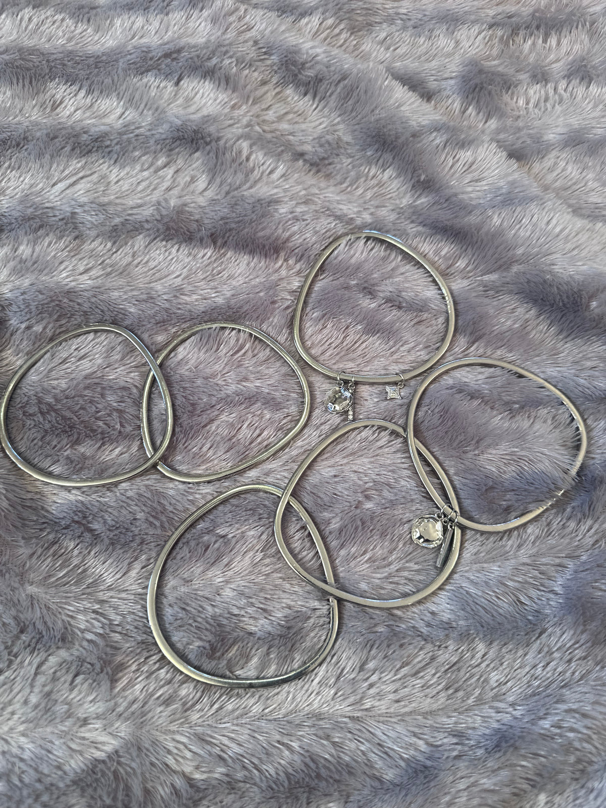 6 bracelets (stylish)