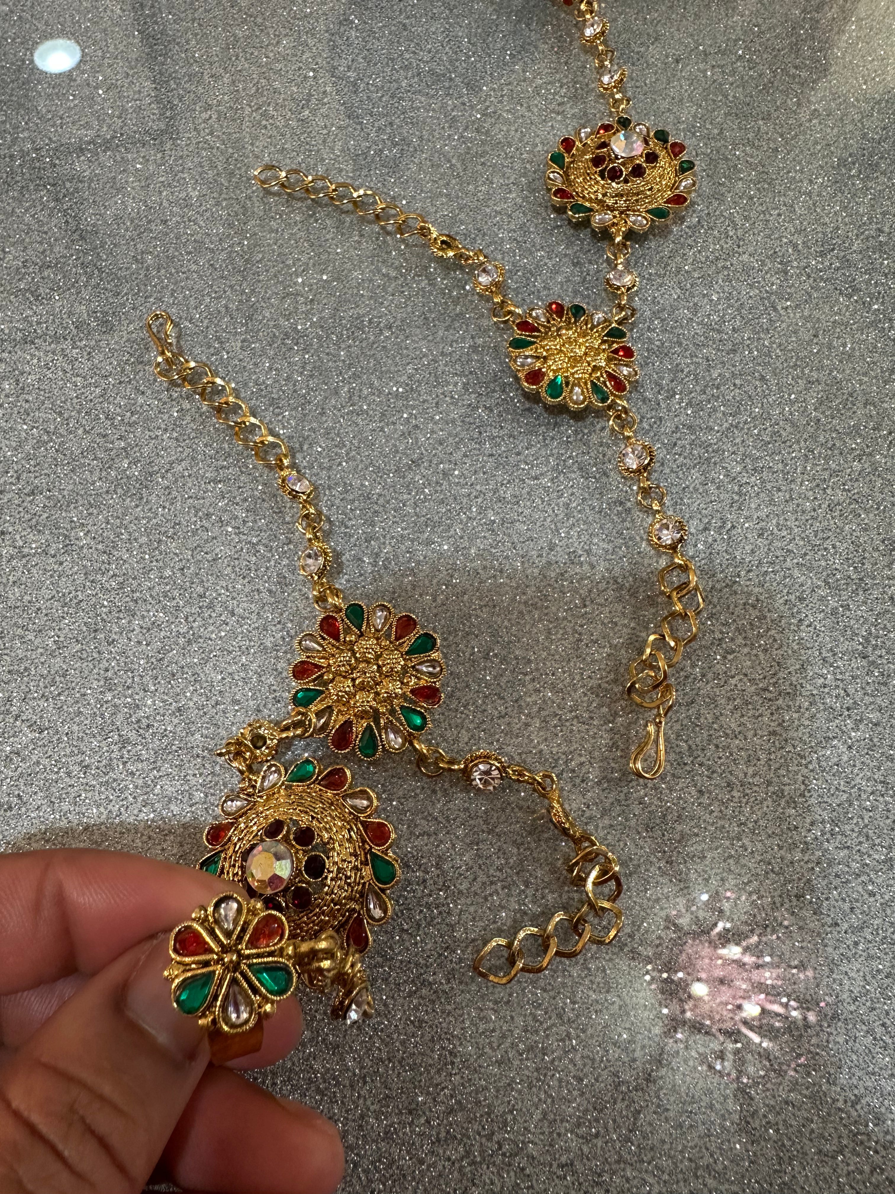 6 piece set Indian style ( some missing stones )