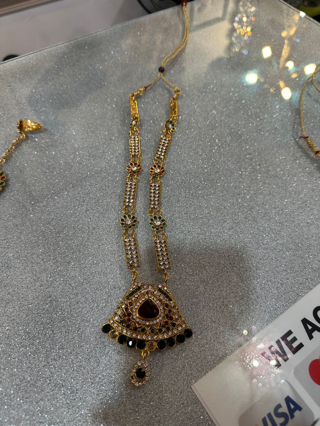 6 piece set Indian style ( some missing stones )